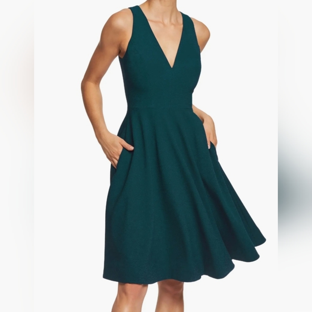 NWT- DRESS THE POPULATION Catalina Fit & Flare Cocktail Dress Green